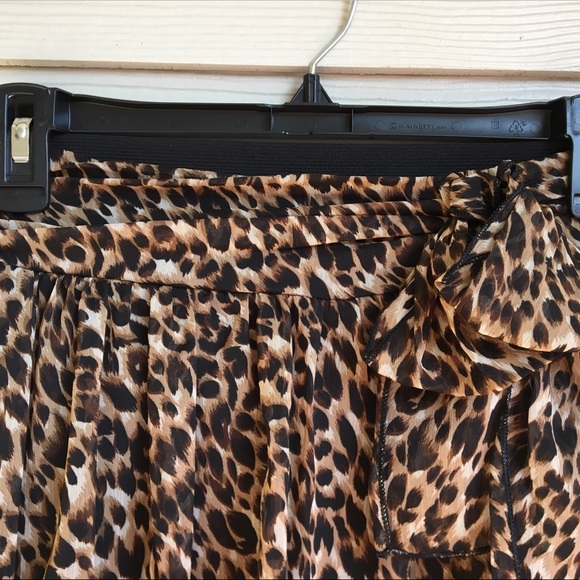 Animal printed chiffon high low skirt - Picture 6 of 6